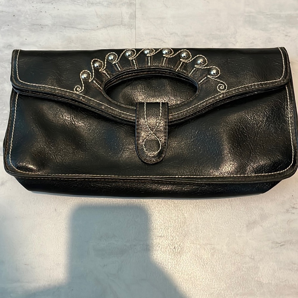 Worthington  genuine leather handbag  EUC black/ silver accents   11.5”x 6”x 2”
